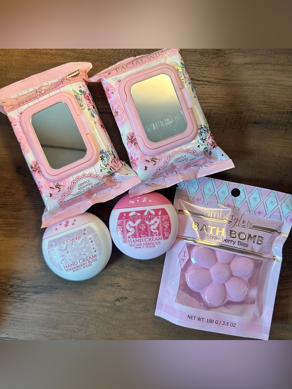 Amber Glow 5pc Set: 2 Facial Wipes w/Mirror, Bath Bomb, 2 Mini Lotions NEW